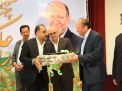 گزارش تصویری از اهداء جوایز  در همایش تجلیل از پرفسور علی اکبر جلالی چهره ماندگار شهرستان شاهرود 